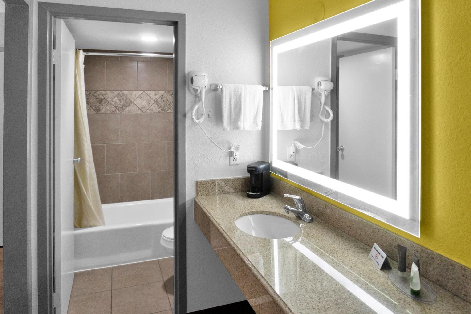 Econo Lodge Carlsbad Caverns Area Εξωτερικό φωτογραφία